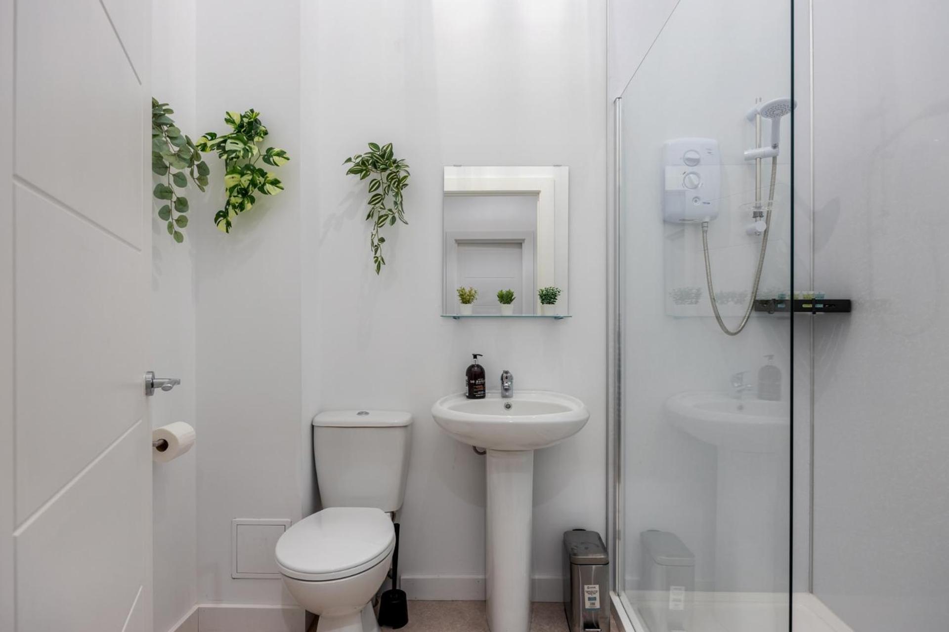 Contemporary 2 Bed Apartment -Belfast East Village Bagian luar foto
