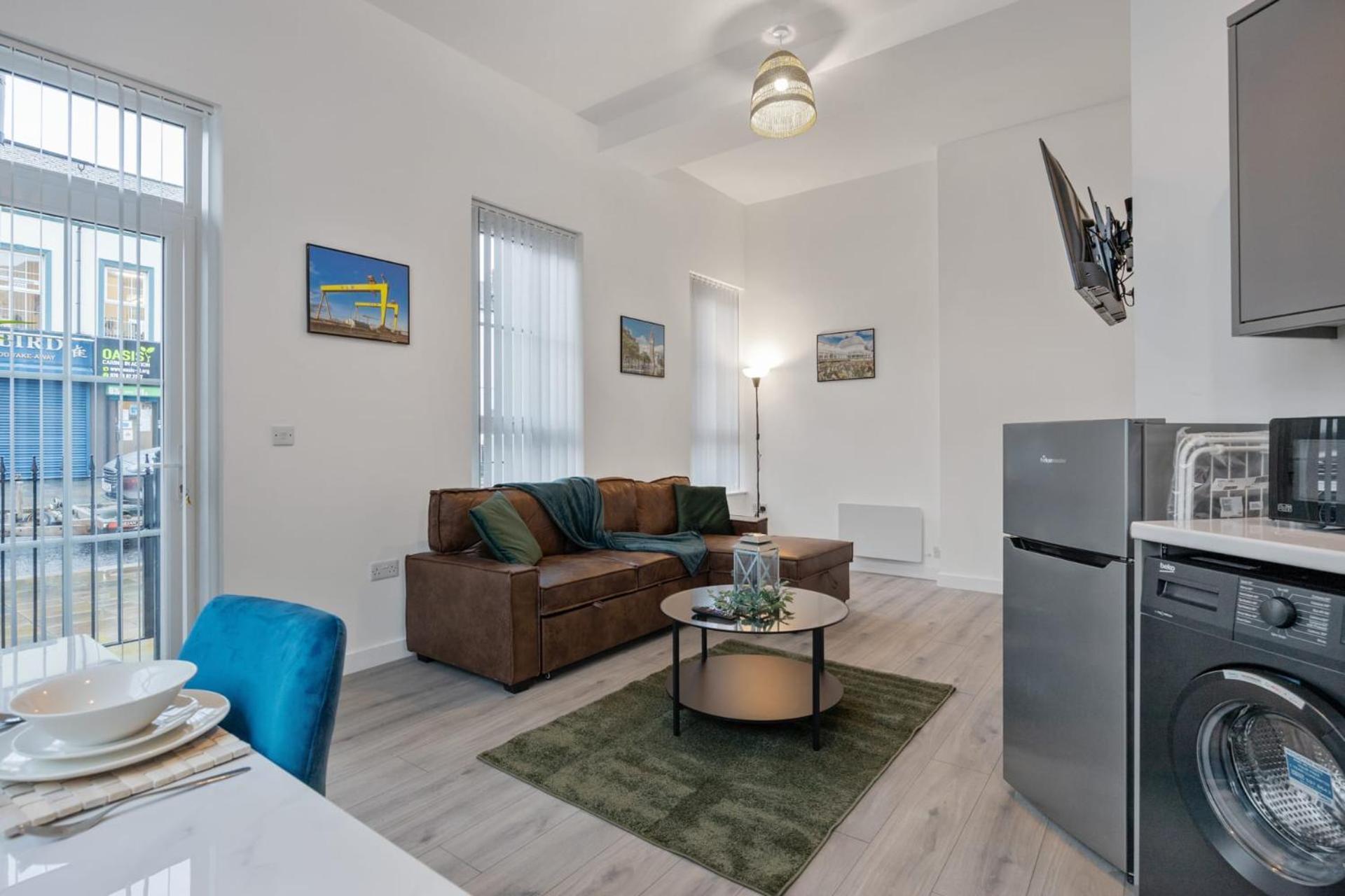 Contemporary 2 Bed Apartment -Belfast East Village Bagian luar foto
