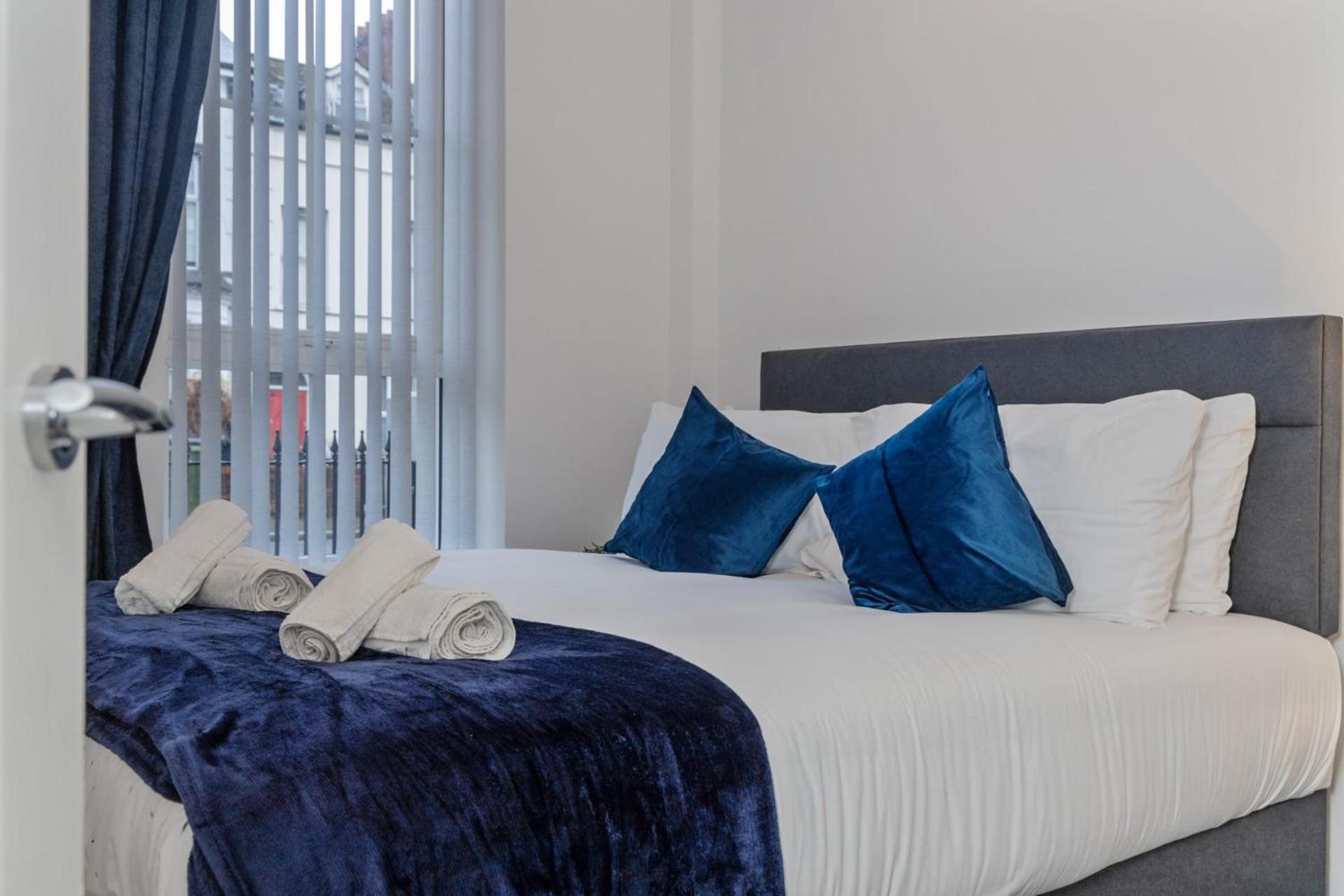 Contemporary 2 Bed Apartment -Belfast East Village Bagian luar foto