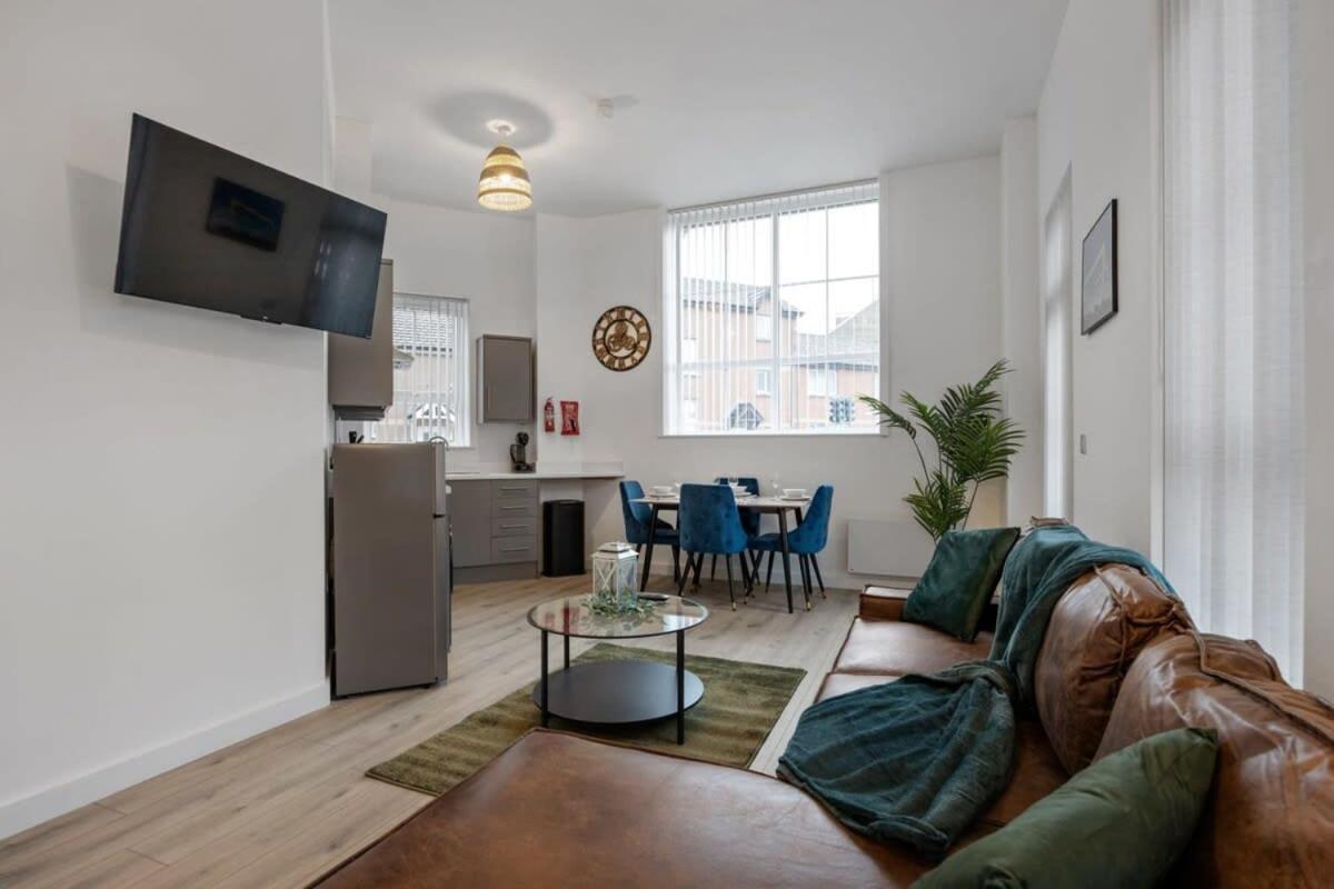 Contemporary 2 Bed Apartment -Belfast East Village Bagian luar foto