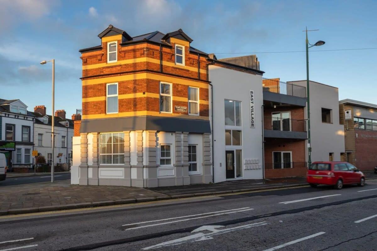 Contemporary 2 Bed Apartment -Belfast East Village Bagian luar foto