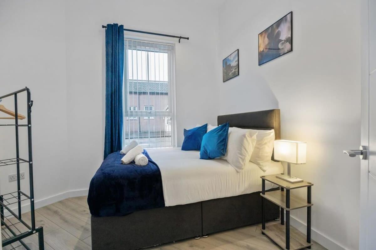 Contemporary 2 Bed Apartment -Belfast East Village Bagian luar foto