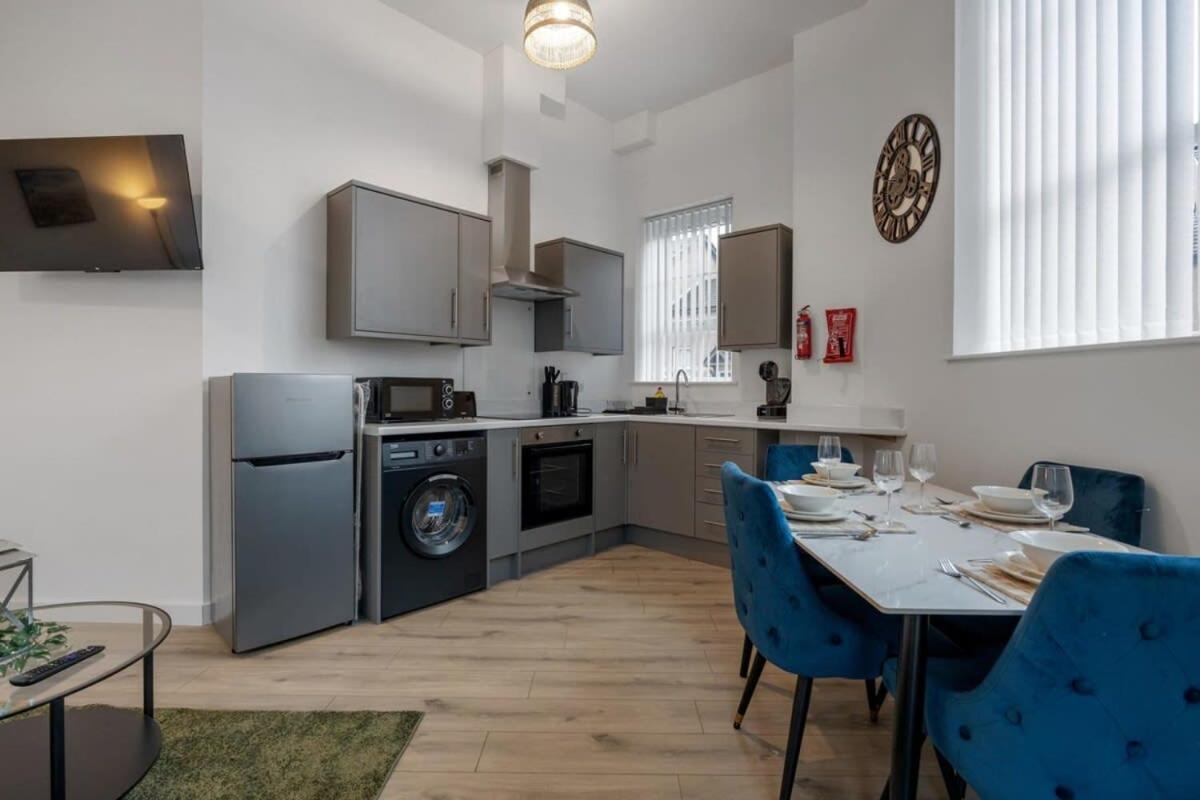 Contemporary 2 Bed Apartment -Belfast East Village Bagian luar foto